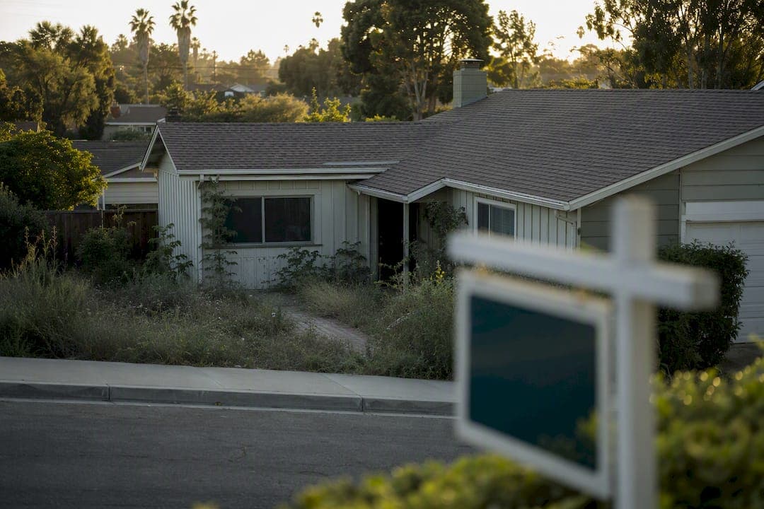 Can You Sell a House in Foreclosure? Yes, Here's How